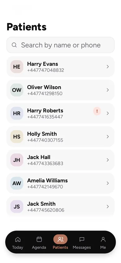 Patient list in the Agendessa app, with search by name or phone